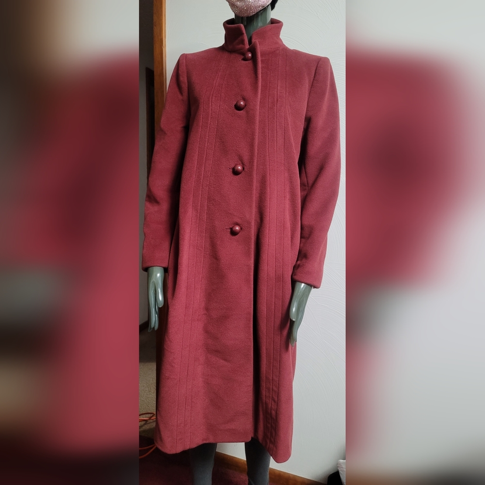 *VTG*  Bromleigh Raspberry coat. (346)